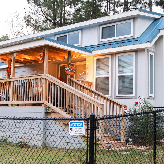 Dusk to Dawn Porch Light – Why it’s Perfect For Your Home