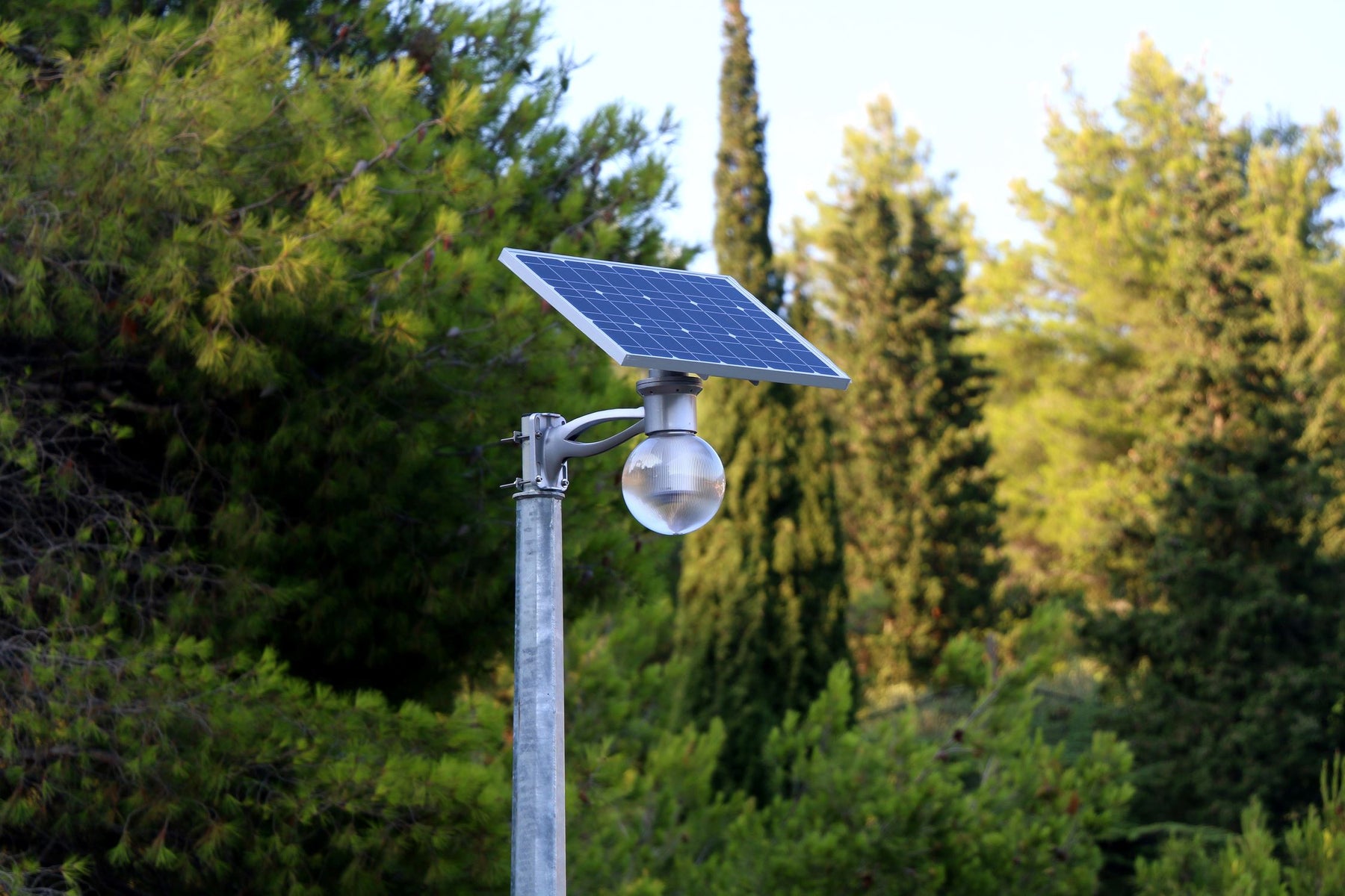 10 Simple Ways to Charge Your Solar Lights for the First Time