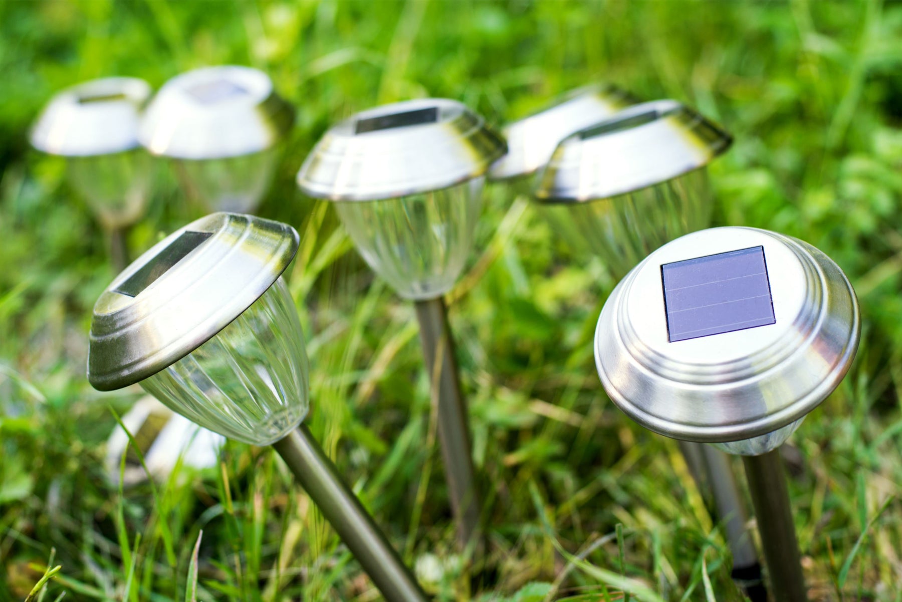 The Components of Solar Pathway Lights and How They Work Together