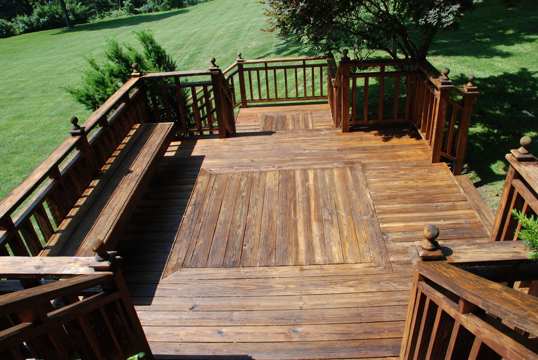 Different Ways to Decorate Your Deck