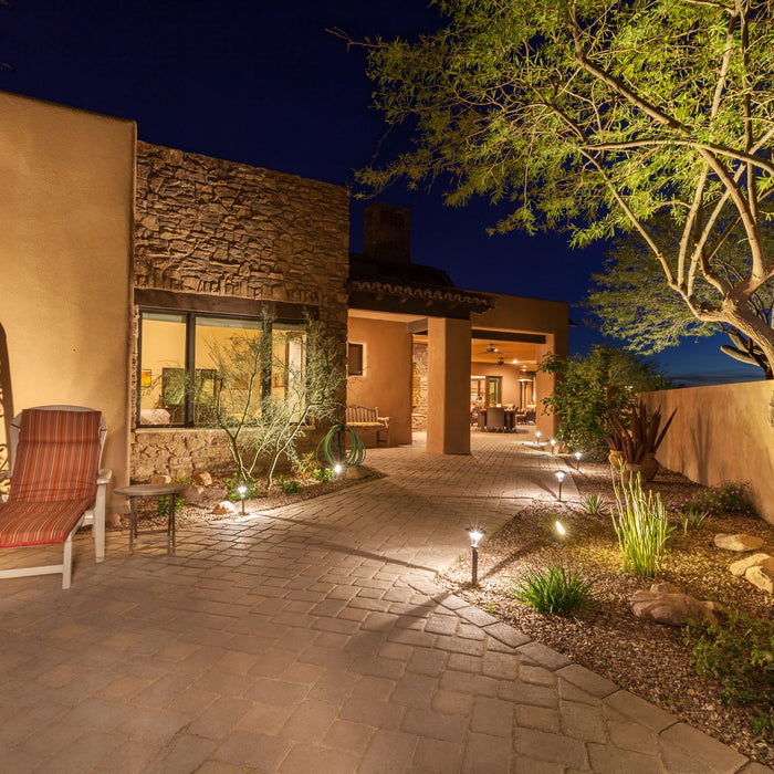 The Pros and Cons of Solar Landscape Lighting